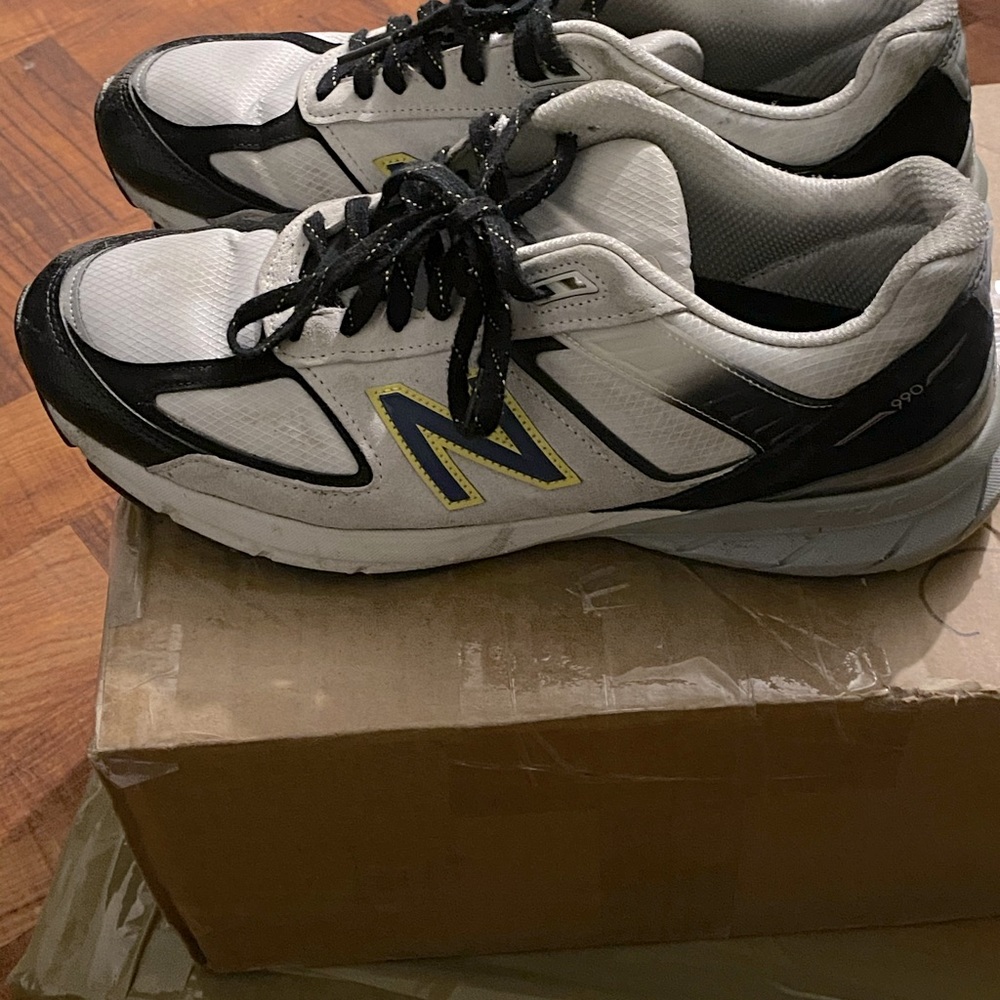 Used new balance size 12